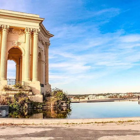 Centre - Parking - Place Du Peyrou - Tram A 2 Min *